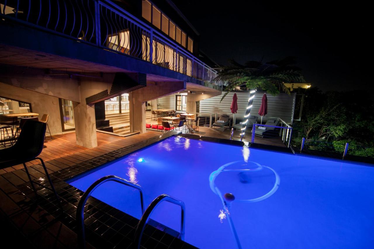 ハートビーズポート Mister C Bed & Breakfast エクステリア 写真